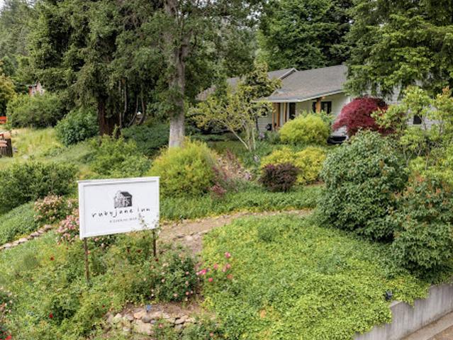 House for sale in White Salmon, Washington