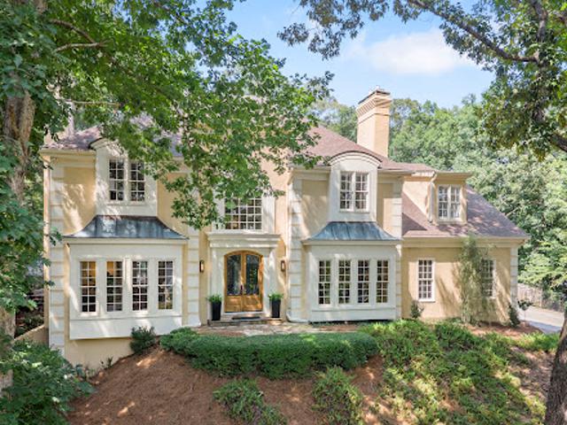 House for sale in Sandy Springs, Georgia