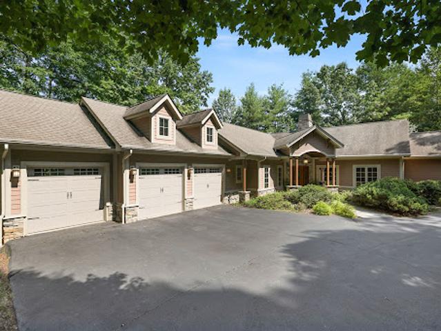 House for sale in Hendersonville, North Carolina