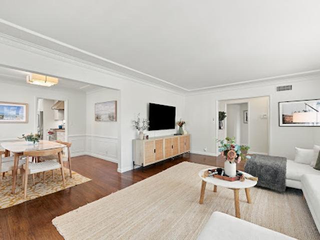 House for sale in Los Angeles, Los Angeles County