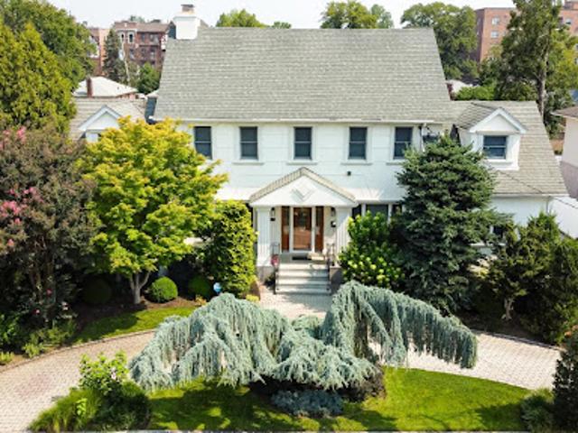 House for sale in Arverne, New York
