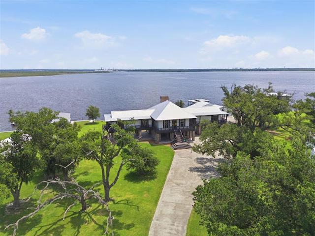 House for sale in Sulphur, Louisiana