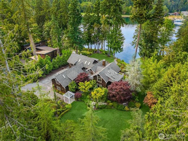 House for sale in Bainbridge Island, Washington