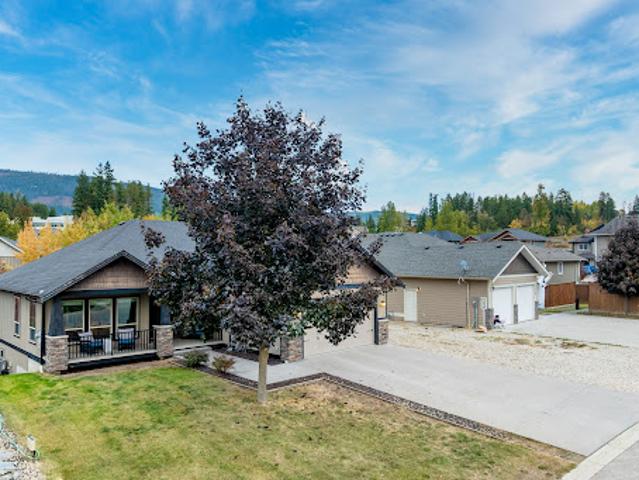 House for sale in Salmon Arm, British Columbia