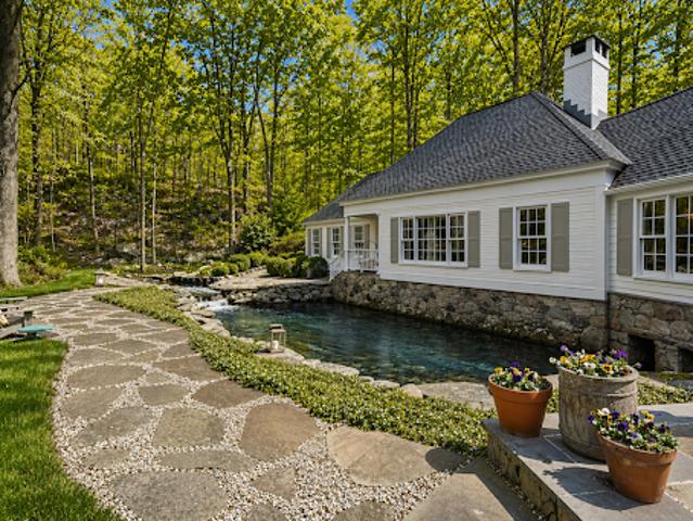 House for sale in Cos Cob, Connecticut