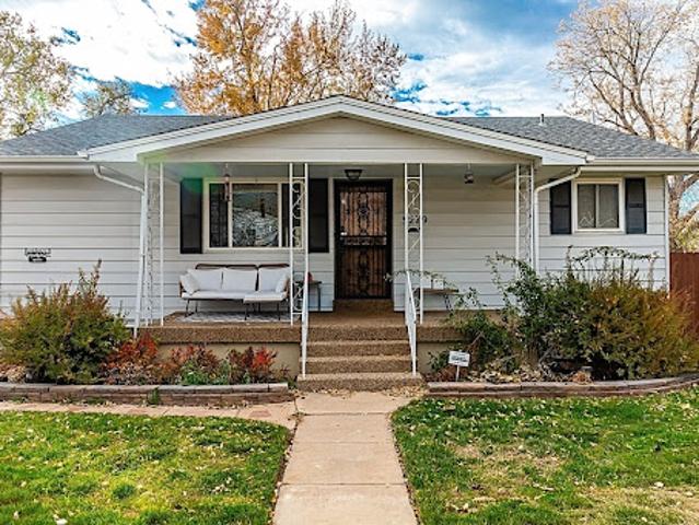 House for sale in Arapahoe, Colorado
