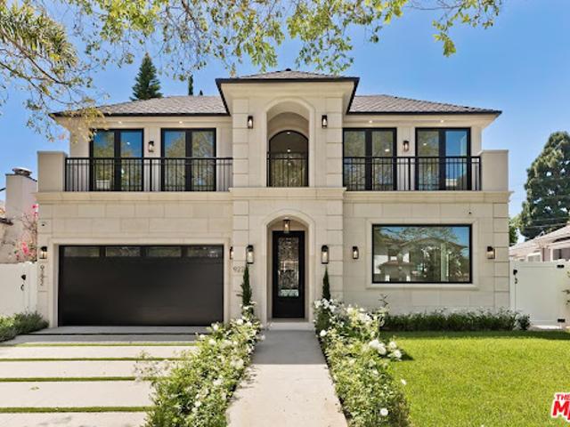 House for sale in Canoga Park, California