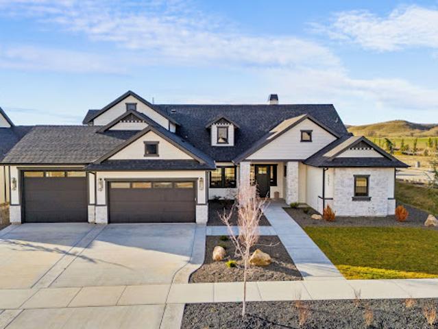 House for sale in Eagle, Idaho