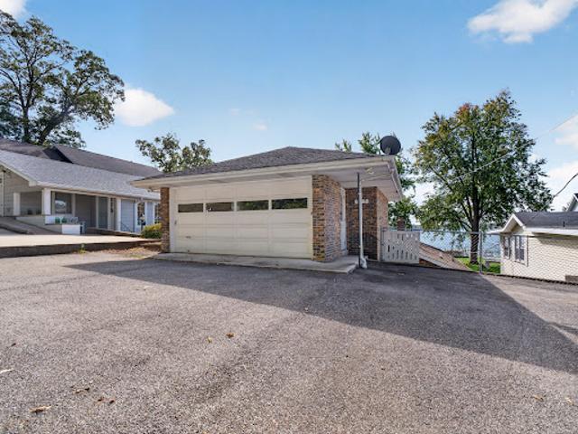 House for sale in Syracuse, Kosciusko County