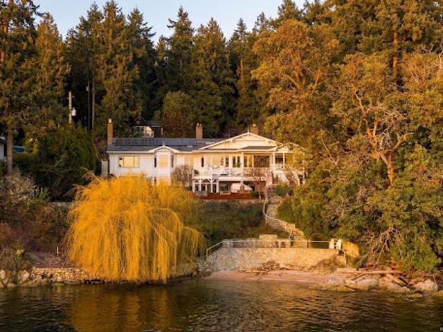 House for sale in Brentwood Bay, British Columbia