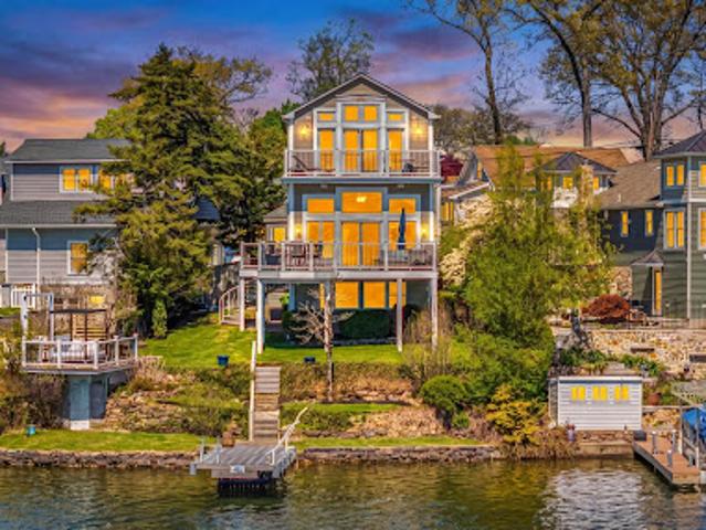 House for sale in Landing, New Jersey
