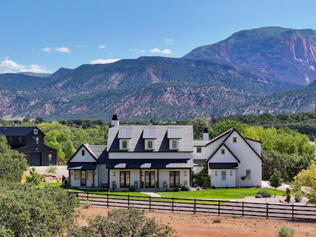 House for sale in New Harmony, Utah