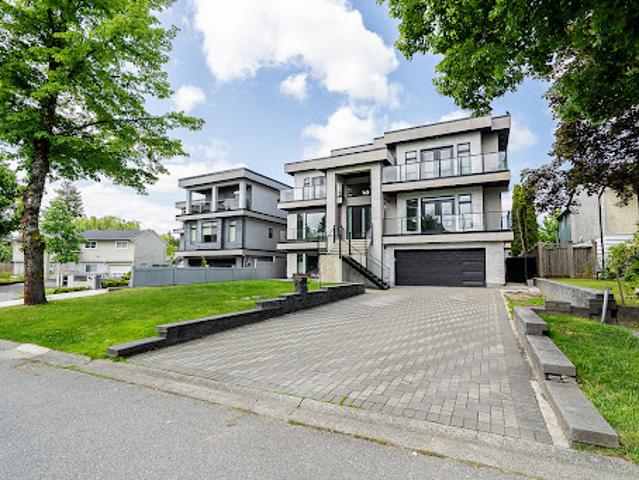 House for sale in Surrey