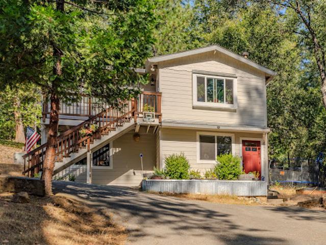 House for sale in Pine Grove, California