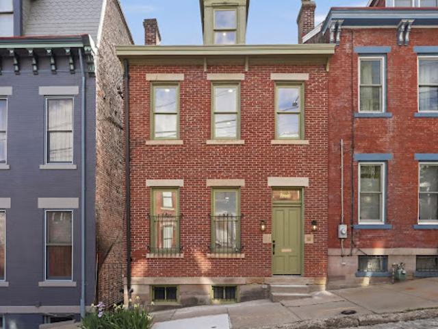 House for sale in Pittsburg, Pennsylvania
