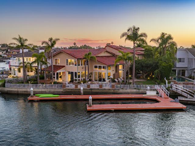 House for sale in Huntington Beach, California