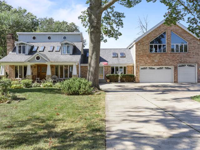 House for sale in Villa Park, Illinois