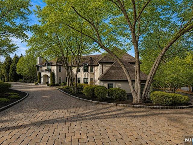 House for sale in Cresskill, New Jersey
