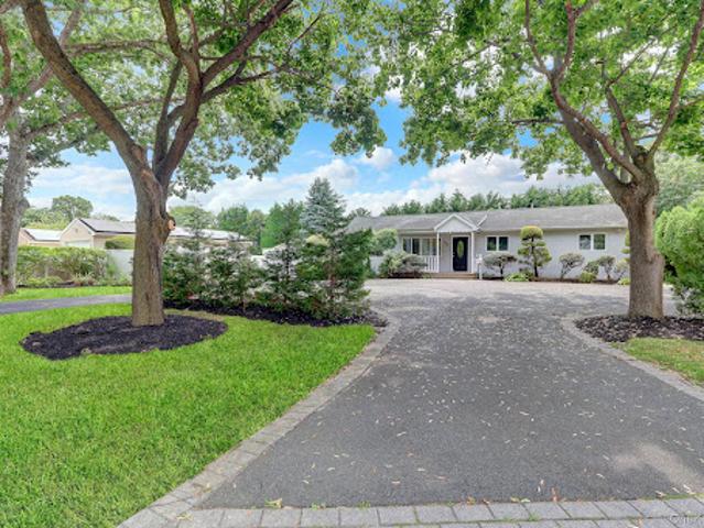 House for sale in Bohemia, New York