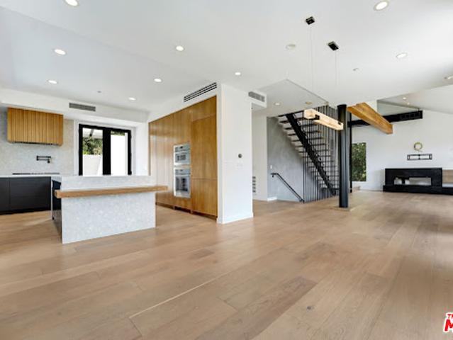House for sale in Sherman Oaks Neighborhood Council District, Canoga Park