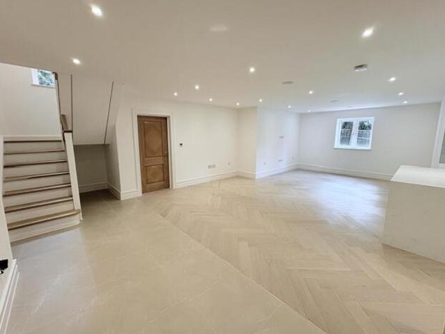 House for sale in Chingford, Greater London