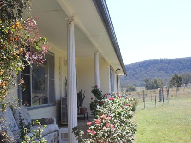 Cottage for sale in Giants Creek, New South Wales