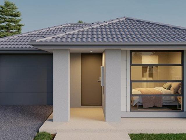 Cottage for sale in Drouin, Victoria