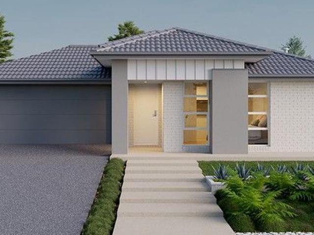 Cottage for sale in Cranbourne East, Victoria