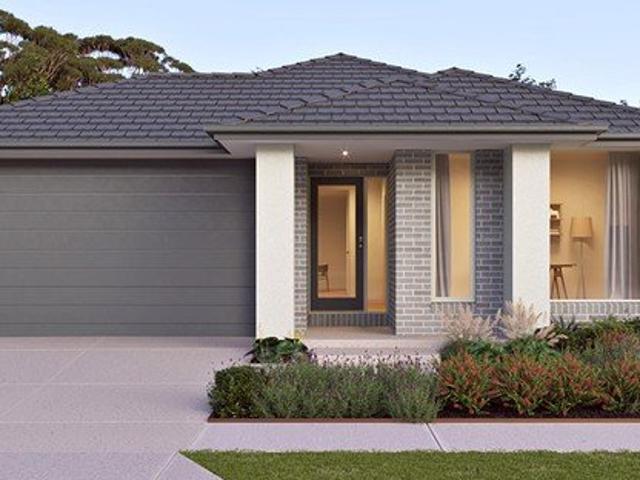 Cottage for sale in Drouin, Victoria