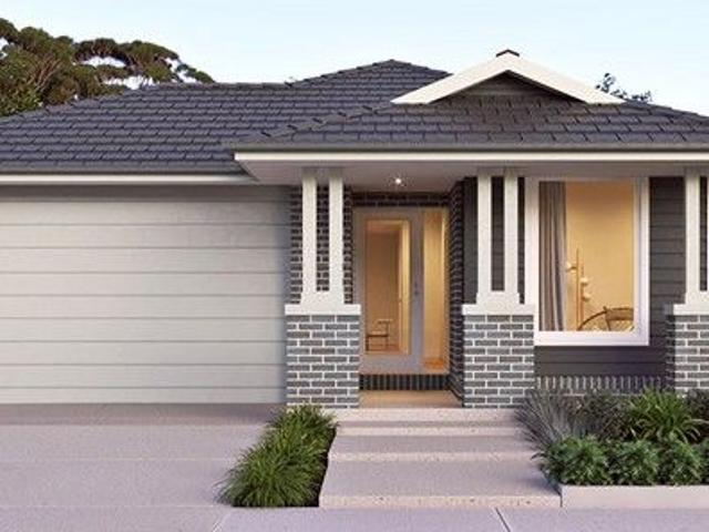 Cottage for sale in Cranbourne East, Victoria