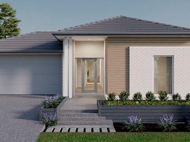 Cottage for sale in Cranbourne West, Victoria