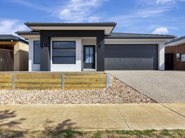 House for rent in Weir Views, Melbourne