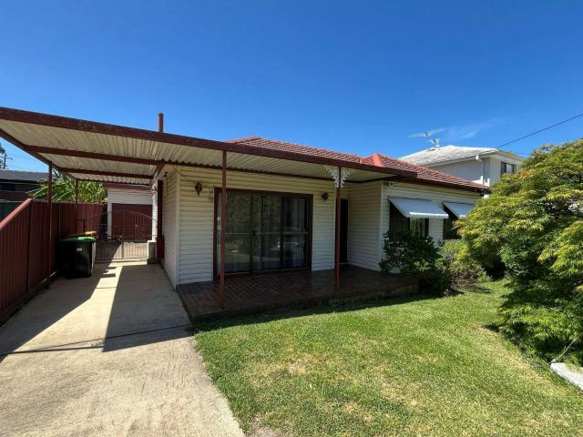 House for rent in Seven Hills, New South Wales