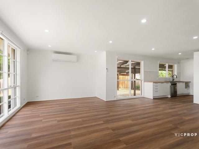 House for rent in Kings Park, Melbourne
