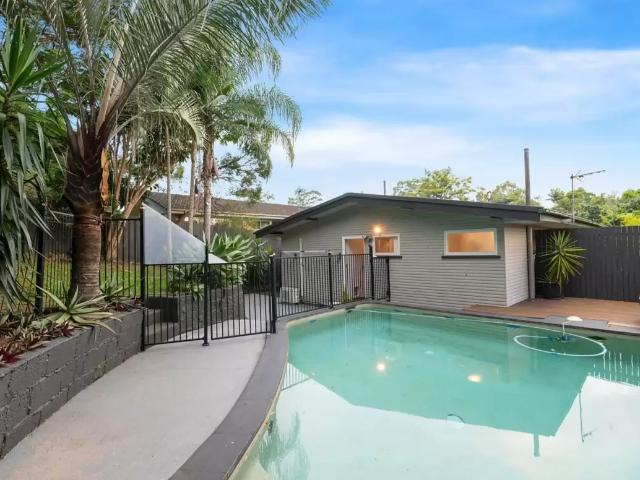House for rent in Holland Park, Greater Brisbane