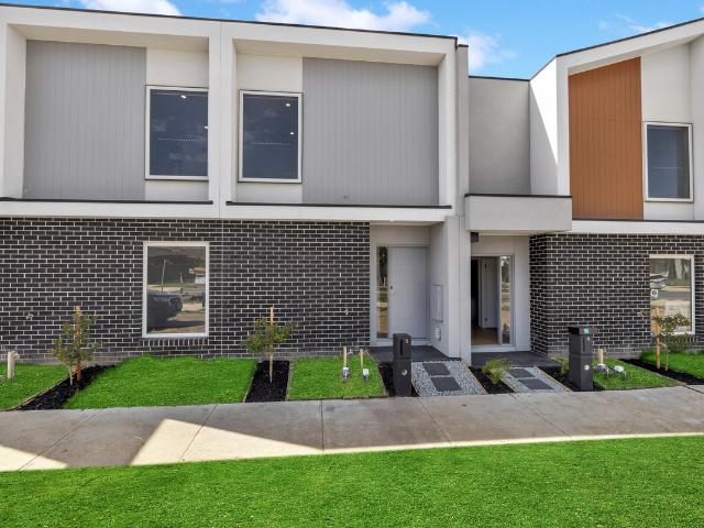 House for rent in Clyde, Melbourne