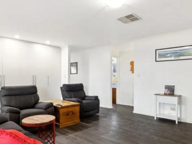 House for rent in Halls Head