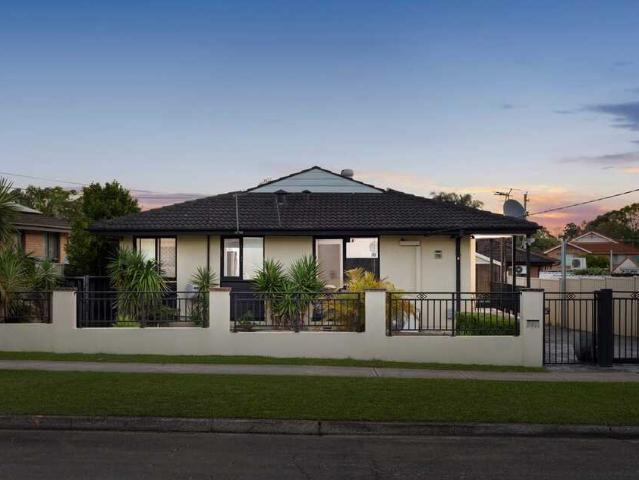 House for rent in Hammondville, Sydney