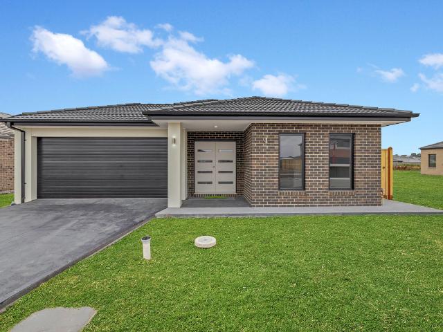 House for rent in Junction Village, Melbourne