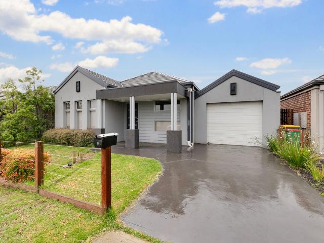 House for rent in Devonia Park Estate, Melbourne