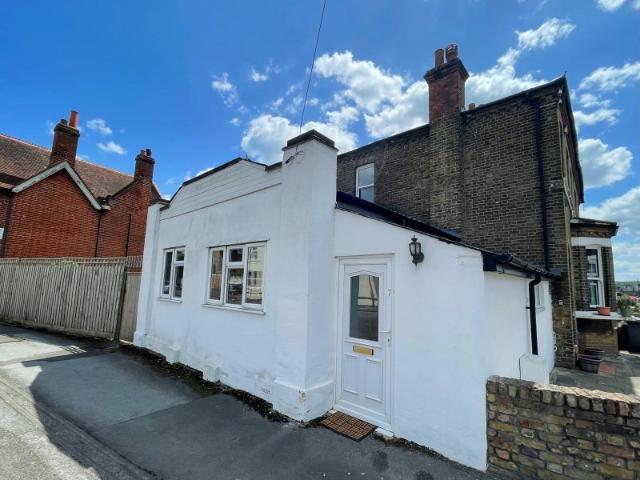 House for rent in Old Windsor