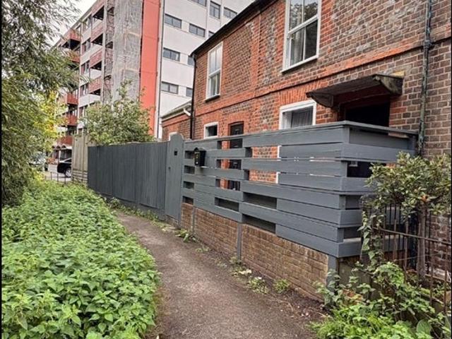 House for rent in High Wycombe Community Board, Loudwater