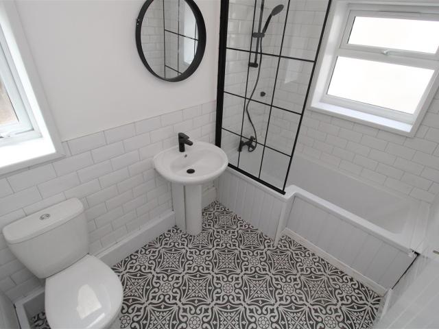 House for rent in Cymmer, Wales