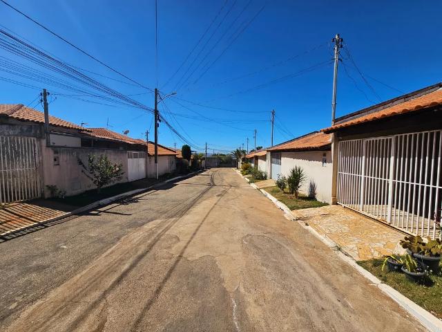 Casa aluguel em Região Geográfica Imediata de Luziânia, Região Integrada de Desenvolvimento do Distrito Federal e Entorno