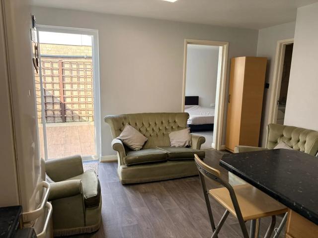 House for rent in Colnbrook with Poyle, Slough
