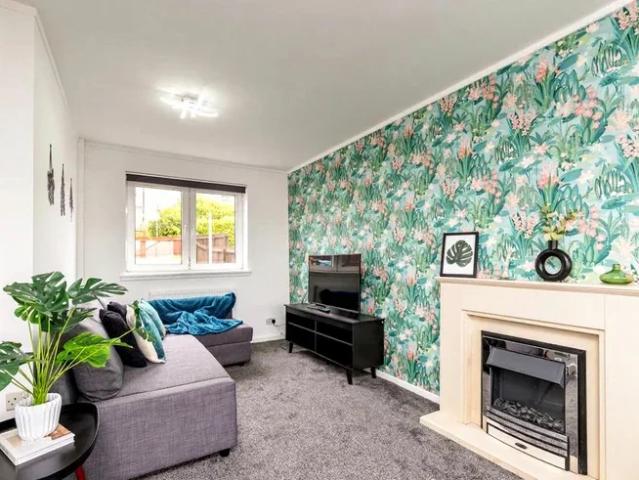 House for rent in Kirkwood, Viewpark