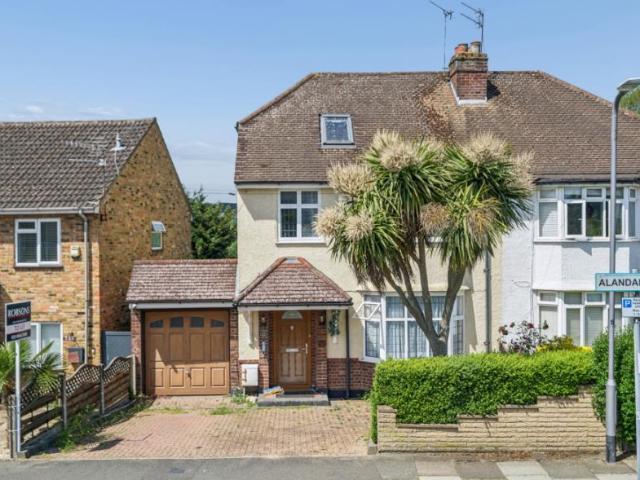 House for rent in Northwood, Greater London