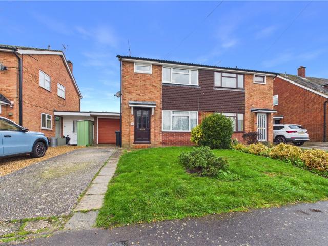 House for rent in Ryeish Green, Spencers Wood
