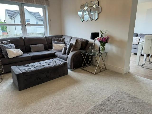 House for rent in Newarthill, Scotland