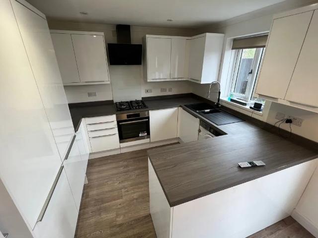 House for rent in Pengam Green, Falcon Lodge